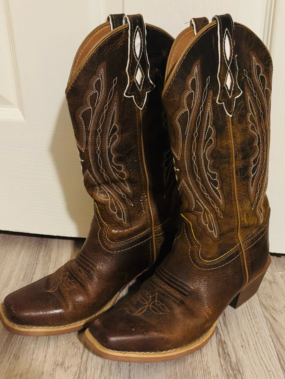 the Justin Women's Rein 12" Western Boots,